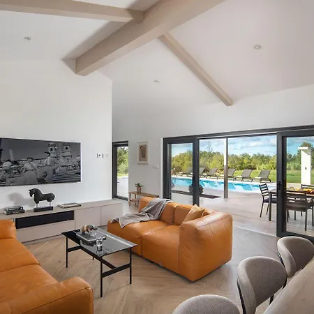 Lokarda Vila Sveti Petar u Sumi